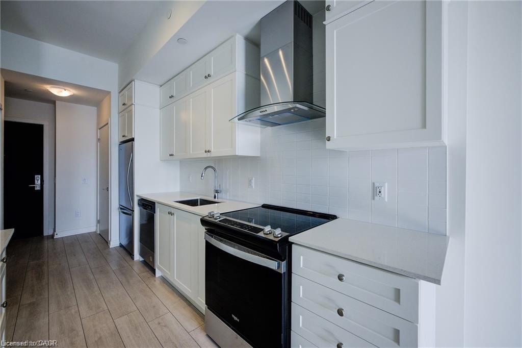55 Duke Street Unit 214 Property Photo 6