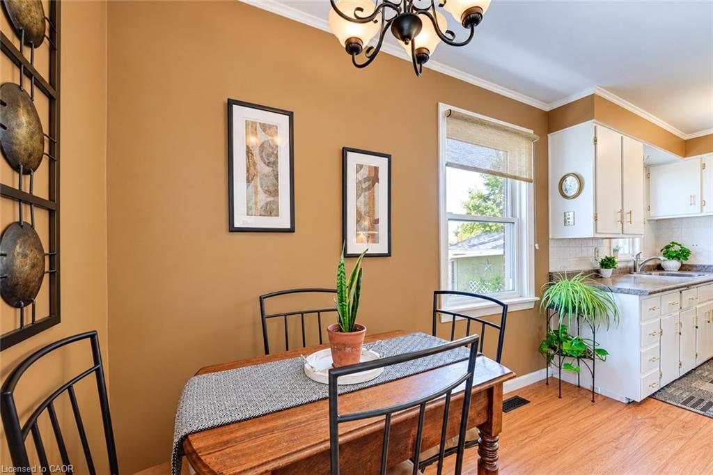 35 Pleasant Avenue Property Photo 8