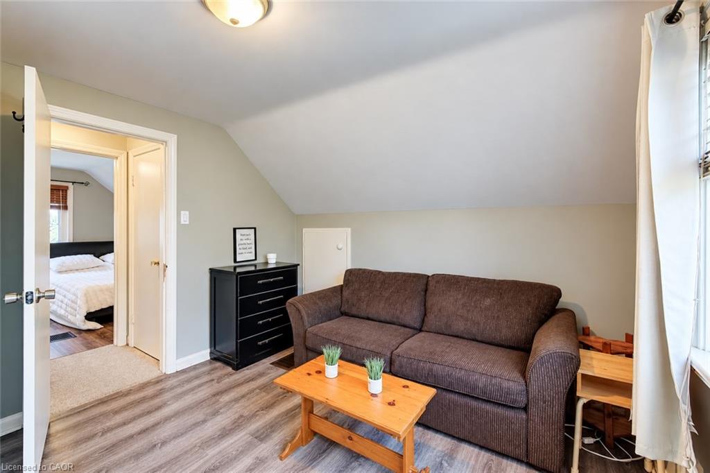 35 Pleasant Avenue Property Photo 25