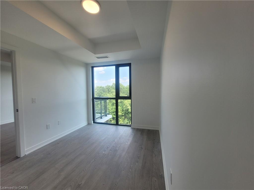 515-740 Whitlock Avenue Property Photo 11