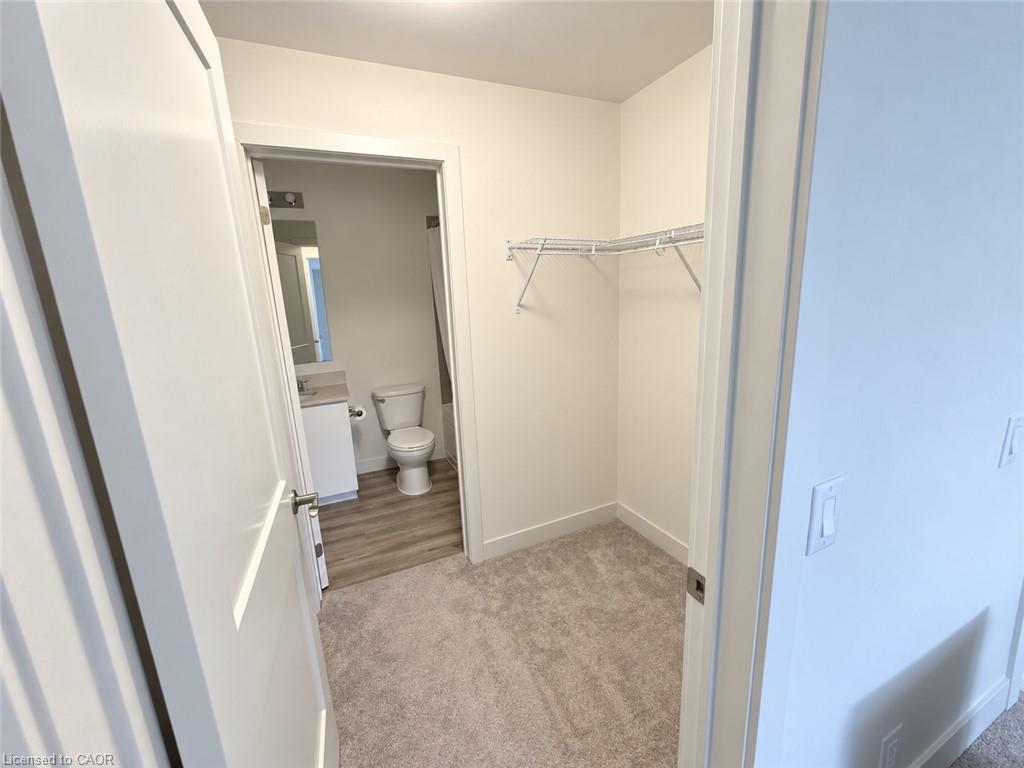 212-251 Northfield Drive E Property Photo 12