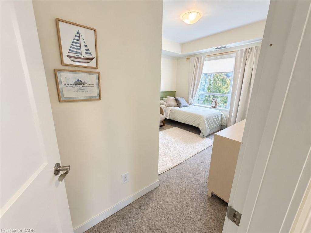 212-251 Northfield Drive E Property Photo 14