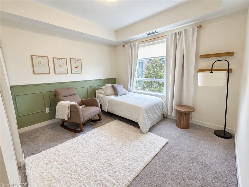 212-251 Northfield Drive E Property Photo 15