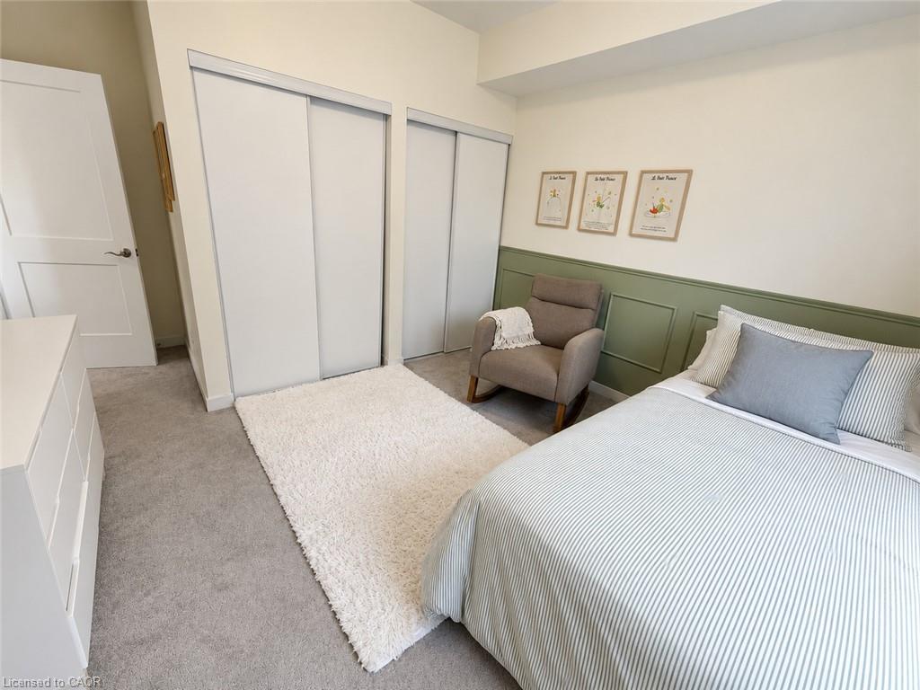 212-251 Northfield Drive E Property Photo 16