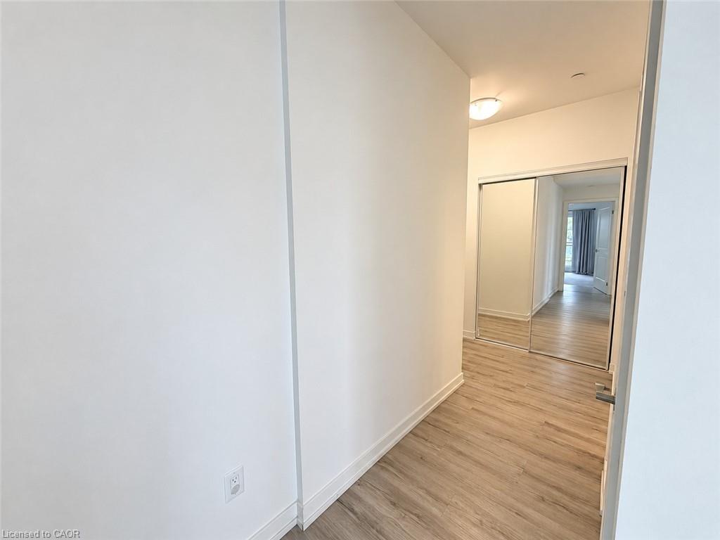 212-251 Northfield Drive E Property Photo 19