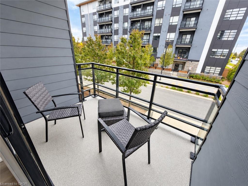 212-251 Northfield Drive E Property Photo 24