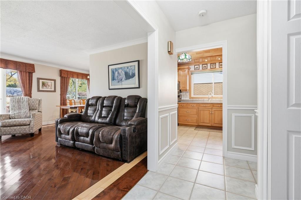 2432 Cyprus Avenue Property Photo 6