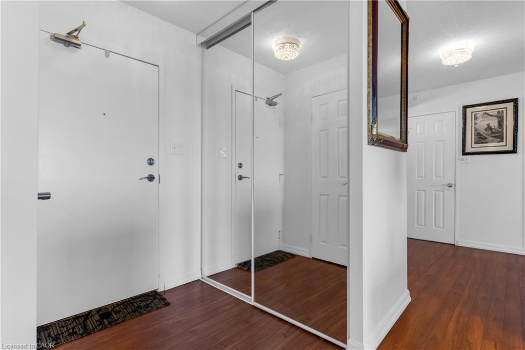 1118-500 Green Road Property Photo 7