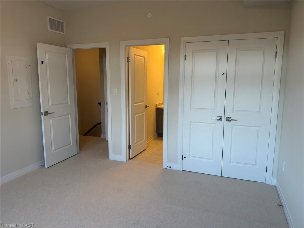 20-859 North Waterdown Drive Property Photo 7