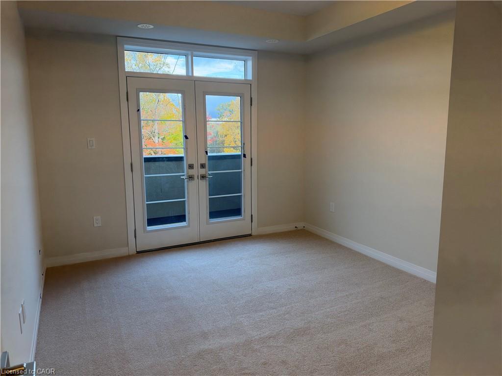20-859 North Waterdown Drive Property Photo 10