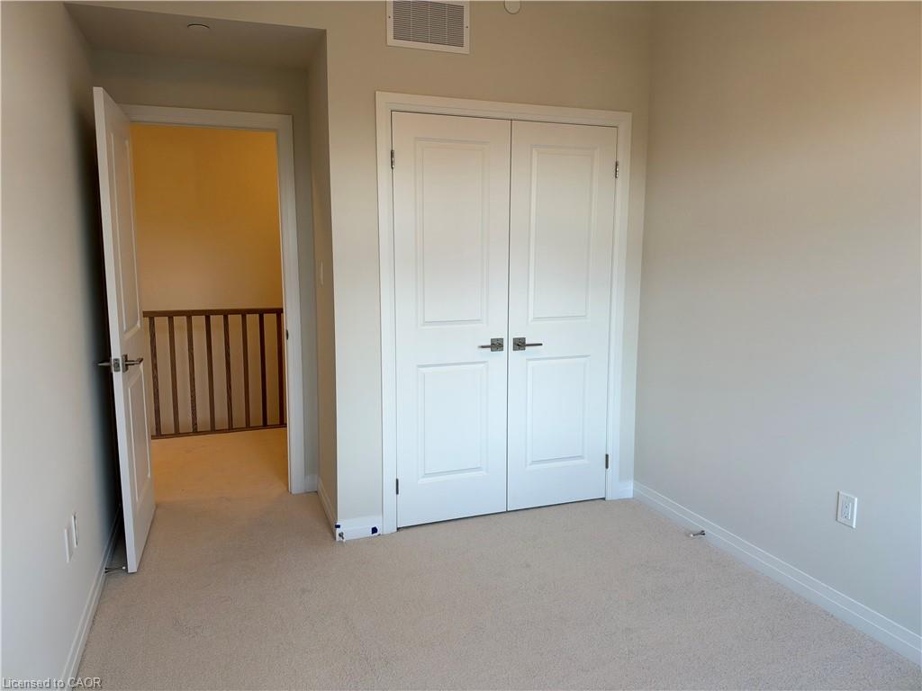 20-859 North Waterdown Drive Property Photo 12