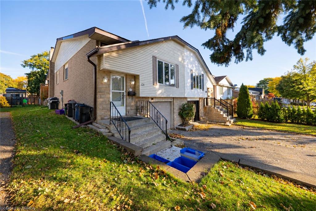 121 Ashgrove Avenue Property Photo 2