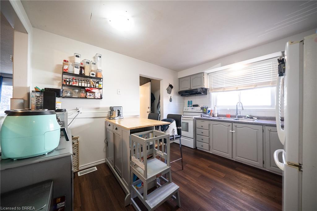 121 Ashgrove Avenue Property Photo 8