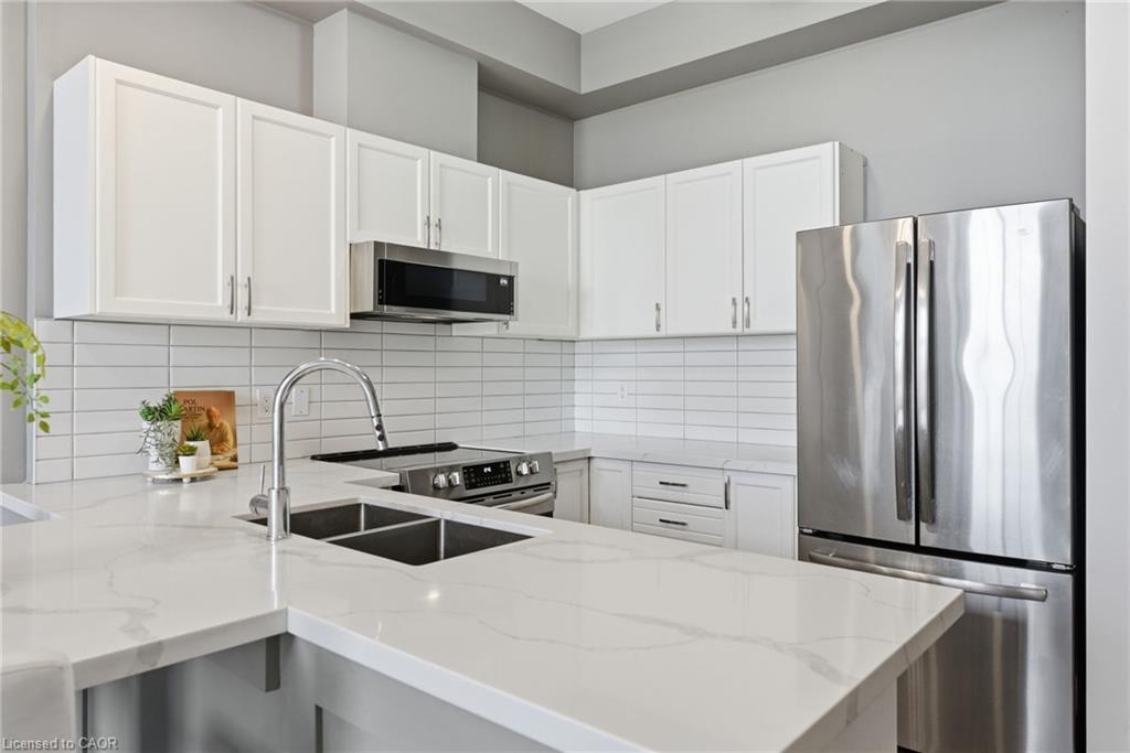 322-262 Dundas Street E Property Photo 8