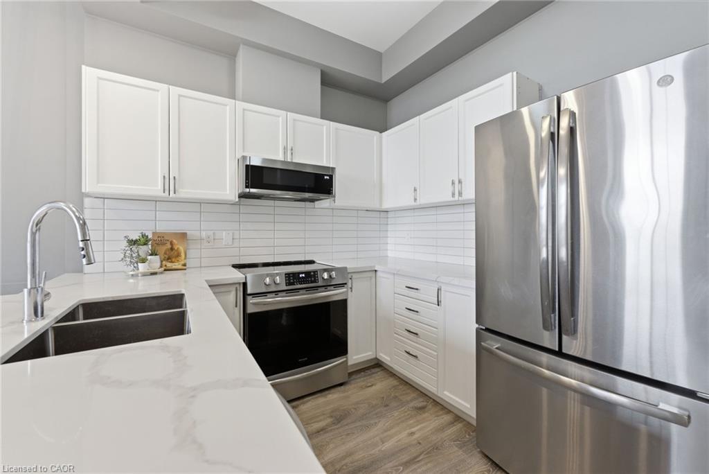 322-262 Dundas Street E Property Photo 10