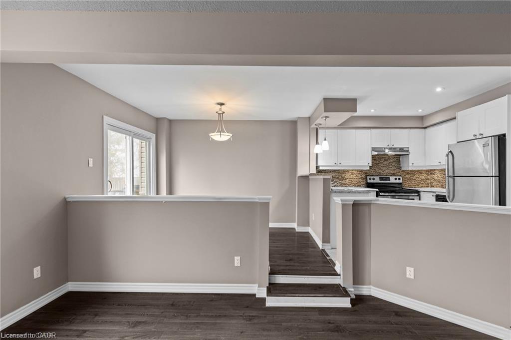 12-12 Lankin Boulevard Property Photo 12