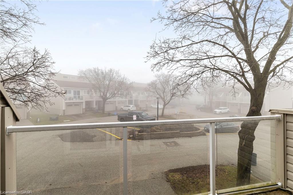 12-12 Lankin Boulevard Property Photo 17