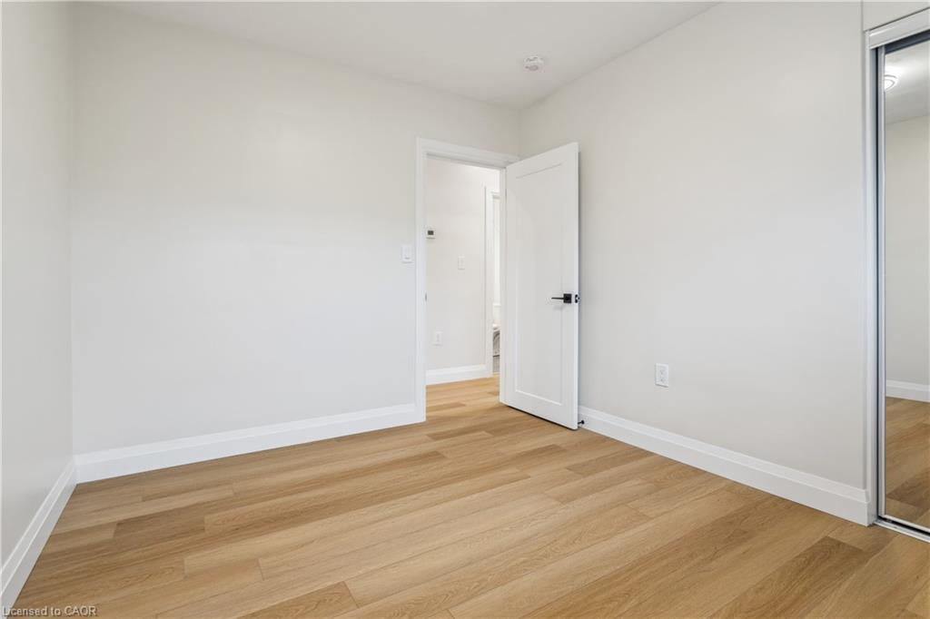 121 Toby Crescent Property Photo 16