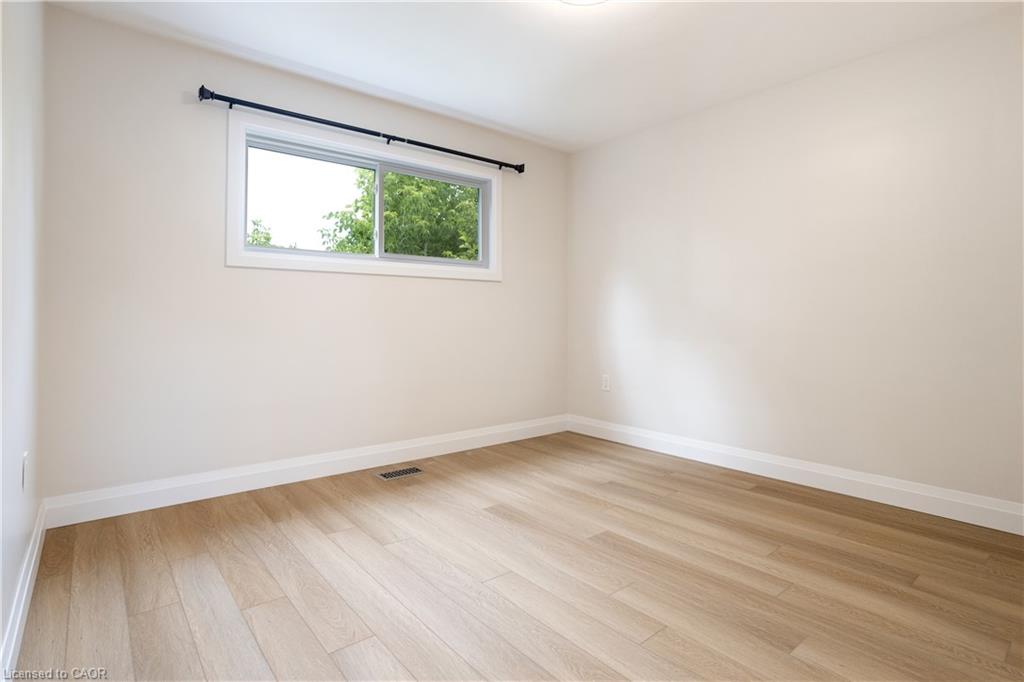121 Toby Crescent Property Photo 17