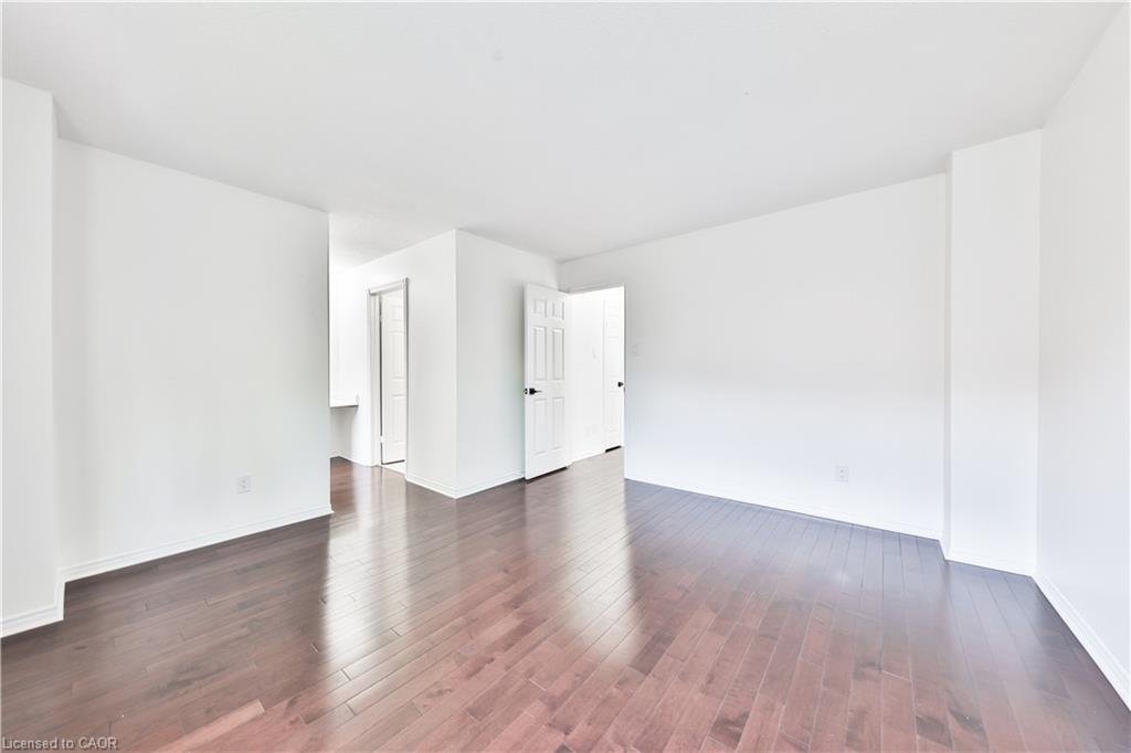 2-4635 Regents Terrace Property Photo 16