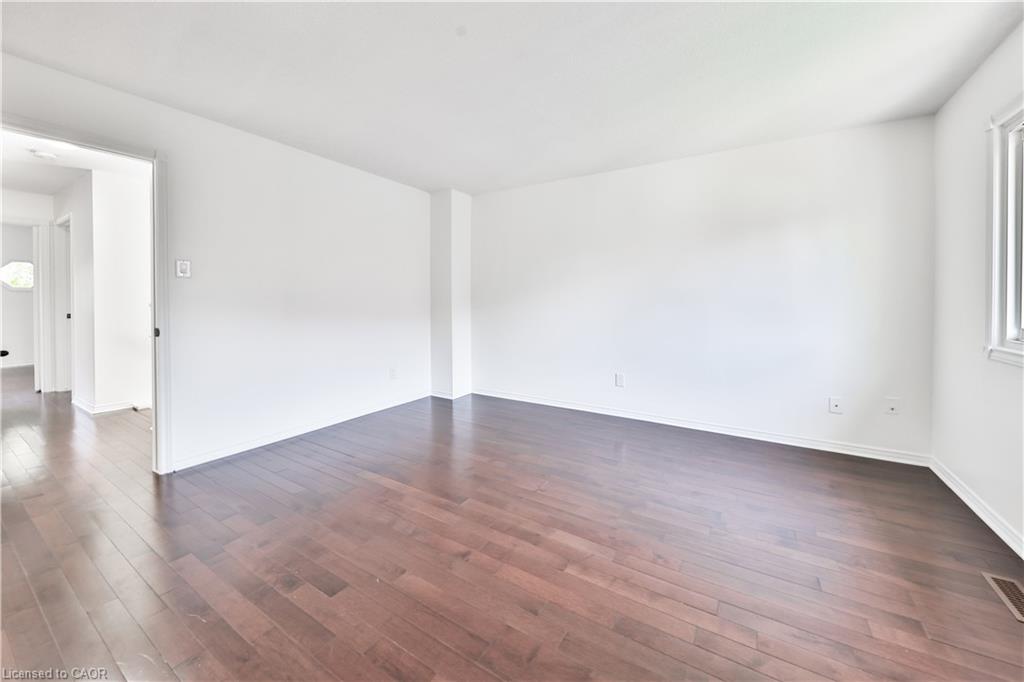 2-4635 Regents Terrace Property Photo 18