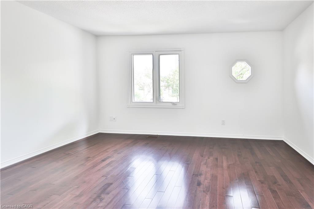 2-4635 Regents Terrace Property Photo 25