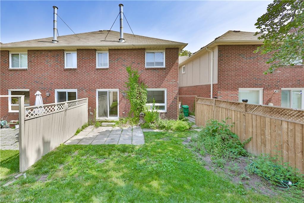 2-4635 Regents Terrace Property Photo 29