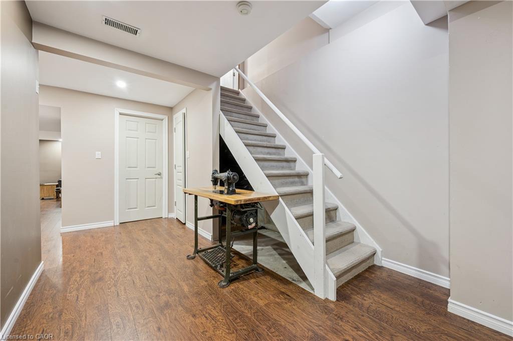 7 Kroeger Crescent Property Photo 27