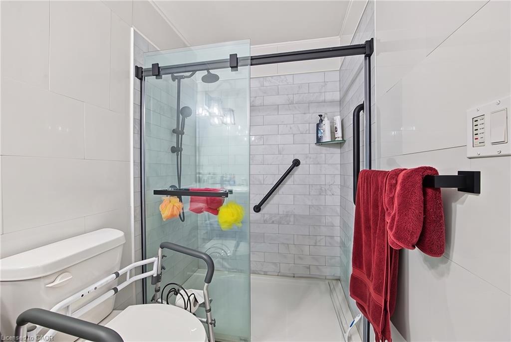 50 Seres Drive Property Photo 13