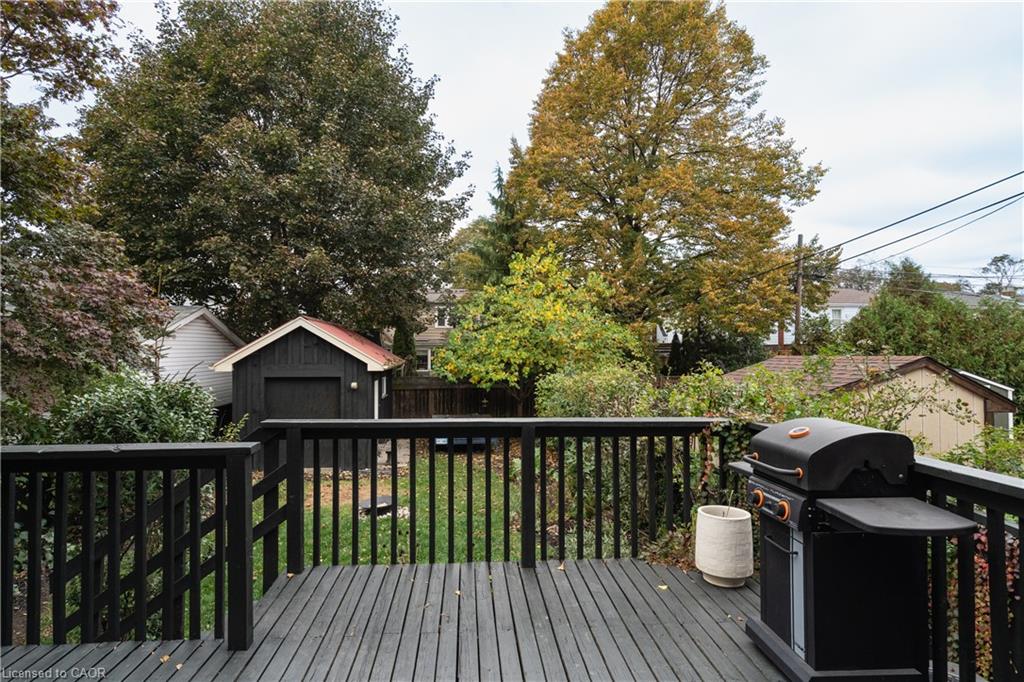 82 Province Street S Property Photo 30