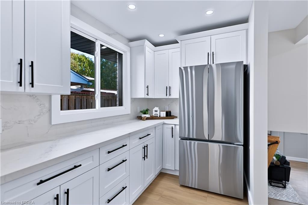 6 Adelaide Avenue Property Photo 6