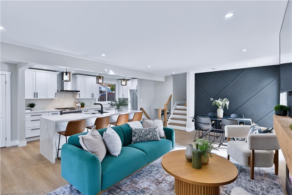 6 Adelaide Avenue Property Photo 9