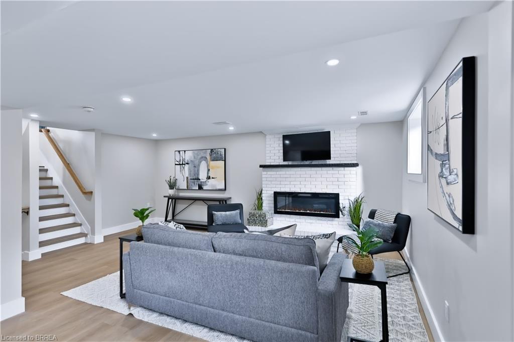 6 Adelaide Avenue Property Photo 22