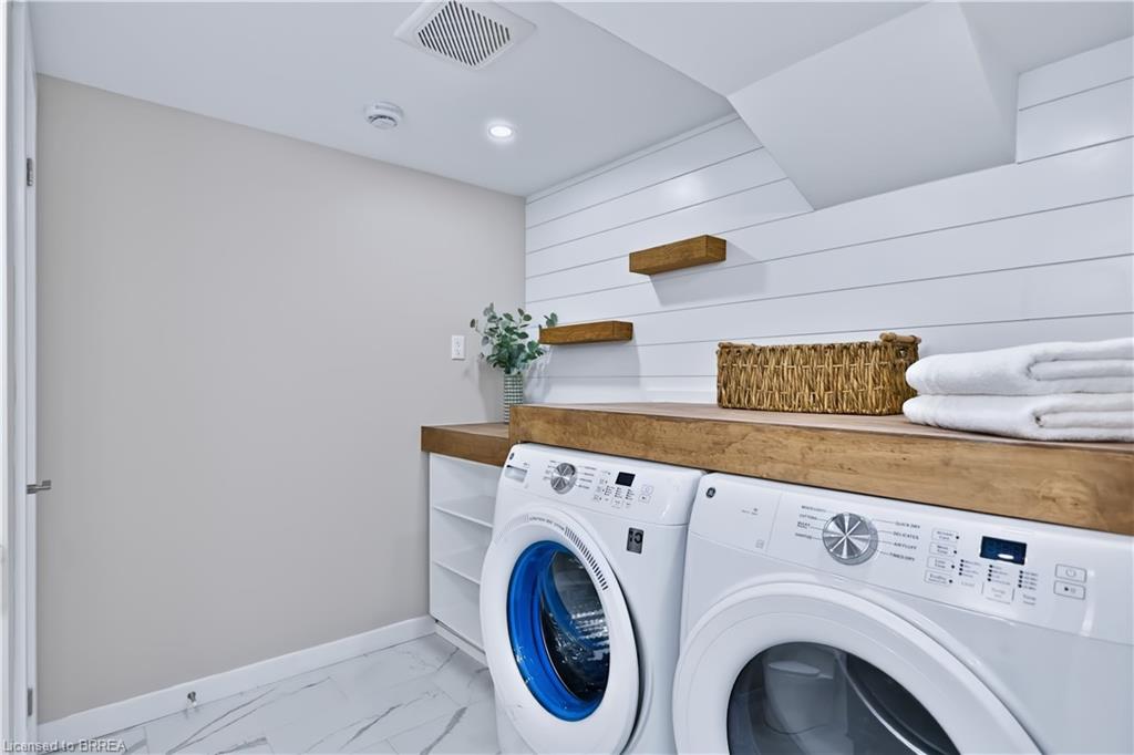 6 Adelaide Avenue Property Photo 28