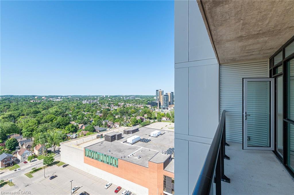 1806-60 Charles Street W Property Photo 19