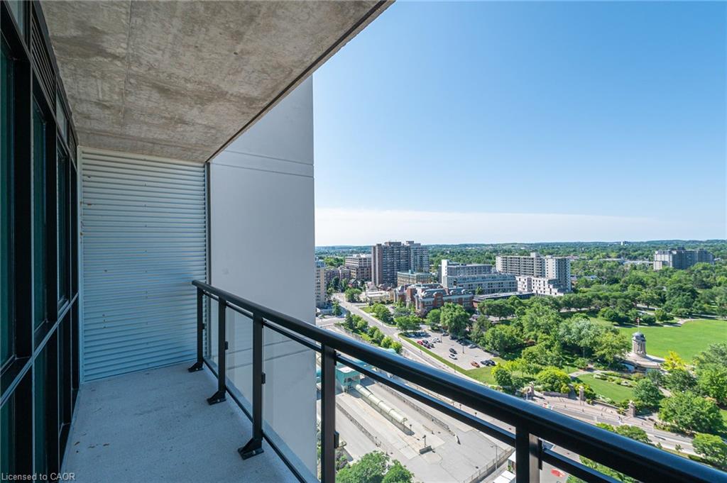 1806-60 Charles Street W Property Photo 22