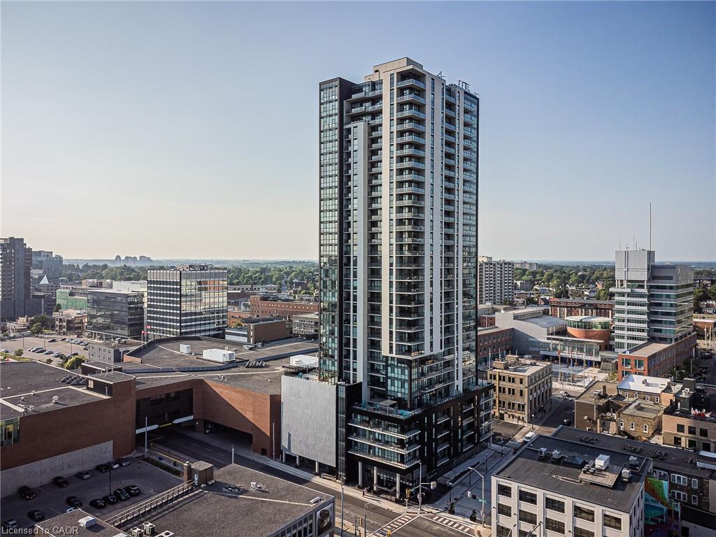 1806-60 Charles Street W Property Photo 42