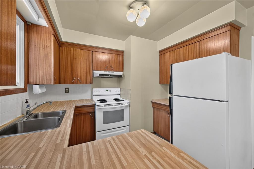 145 East 25th Street Property Photo 12