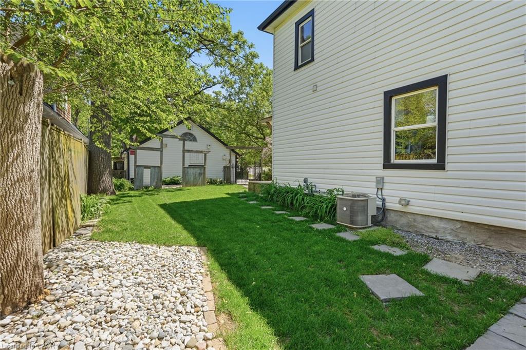 6123 Guelph Line Property Photo 44
