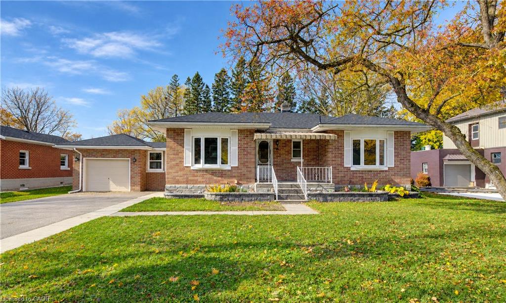 16 Snyder Avenue S Property Photo 1