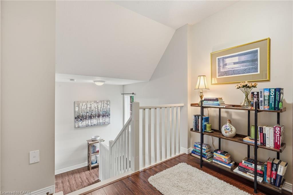7-348 Highland Road W Property Photo 27