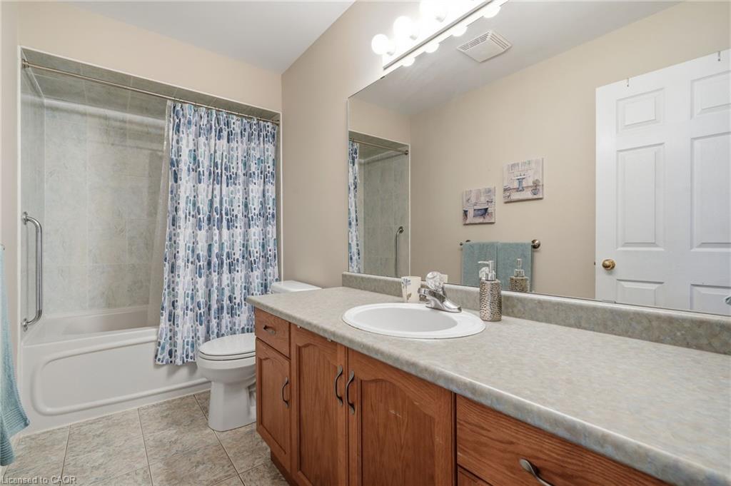 7-348 Highland Road W Property Photo 37