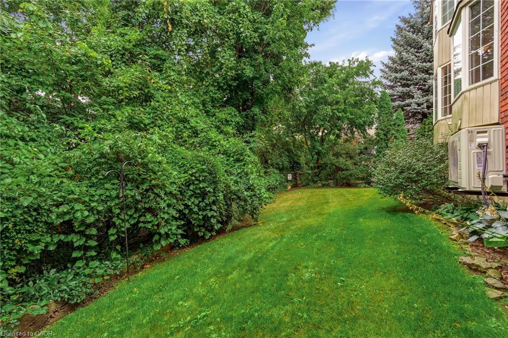 7-348 Highland Road W Property Photo 48