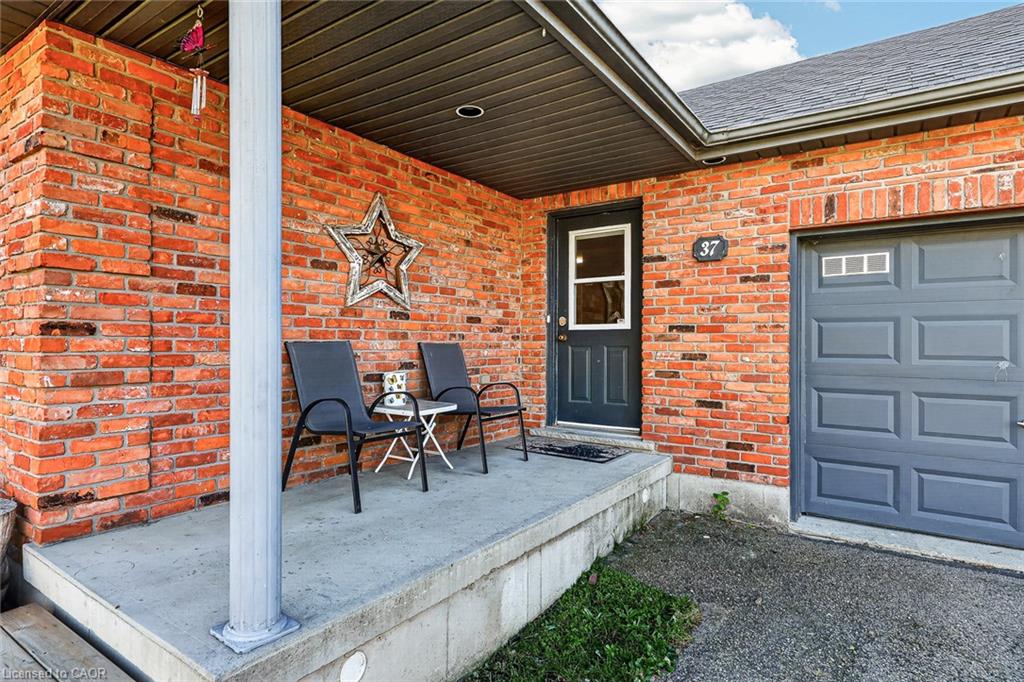 37 Spring Street Property Photo 11