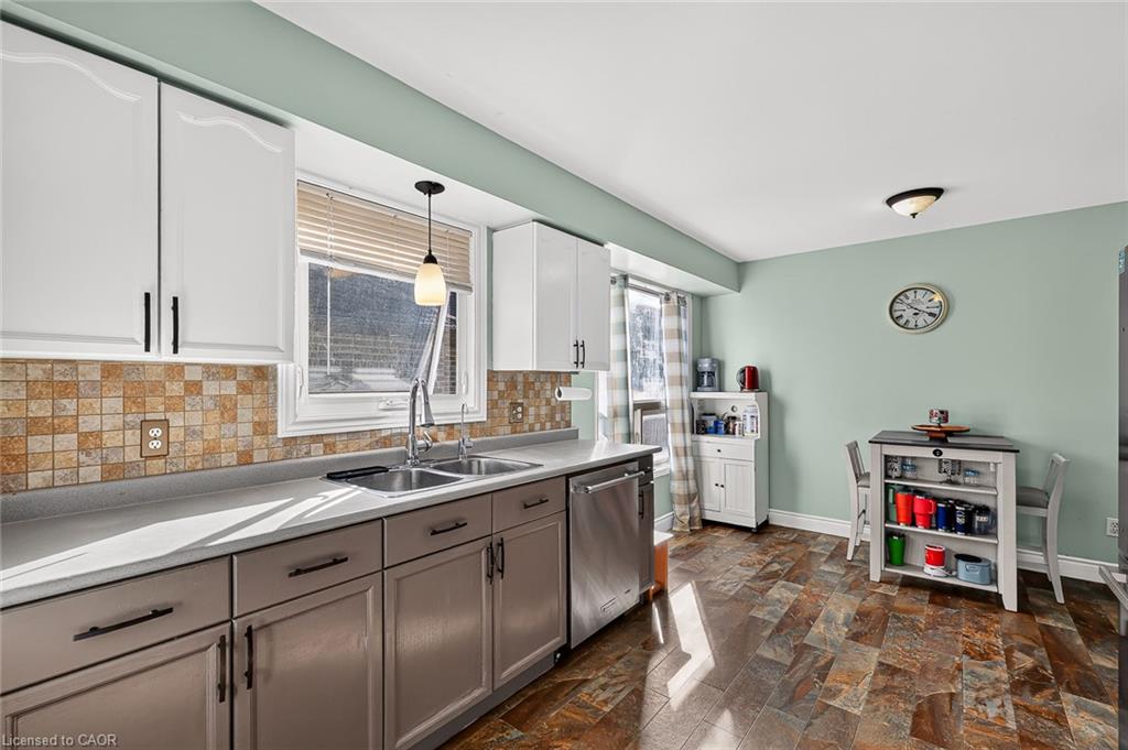 37 Spring Street Property Photo 17