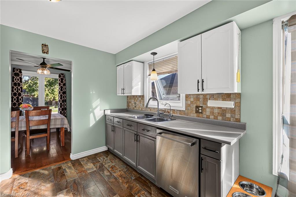37 Spring Street Property Photo 19