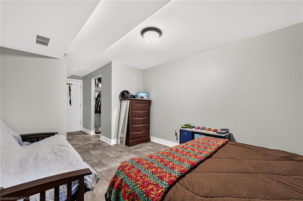 37 Spring Street Property Photo 32