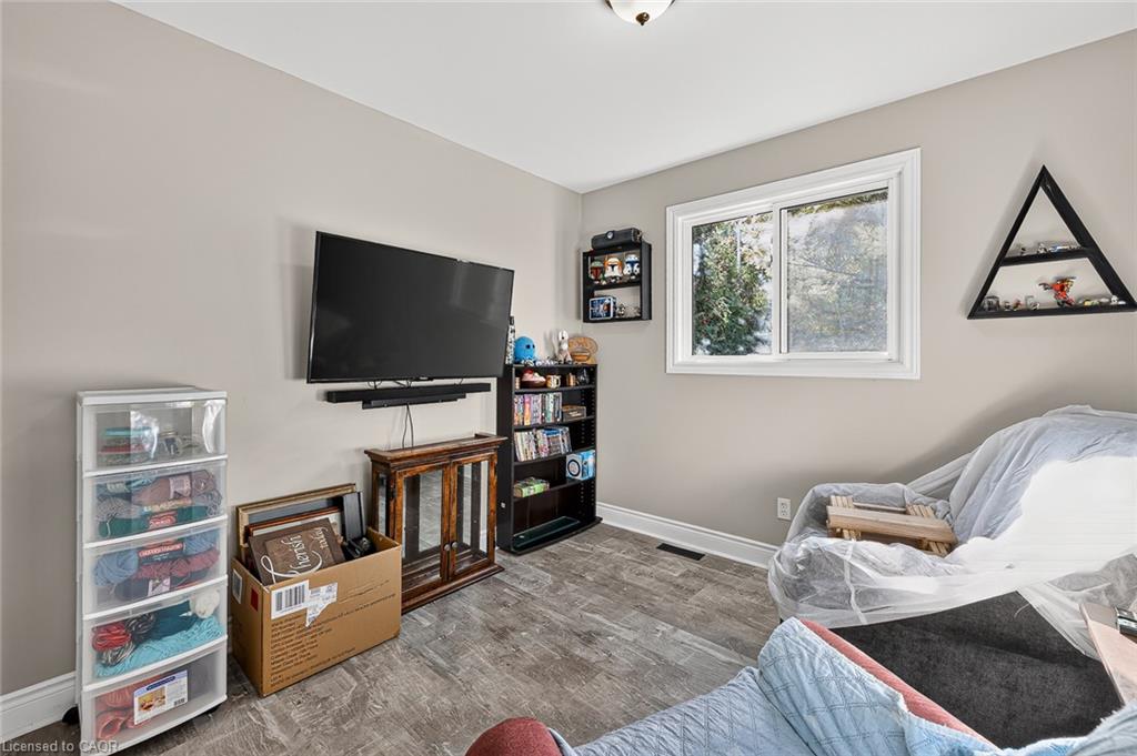 37 Spring Street Property Photo 33