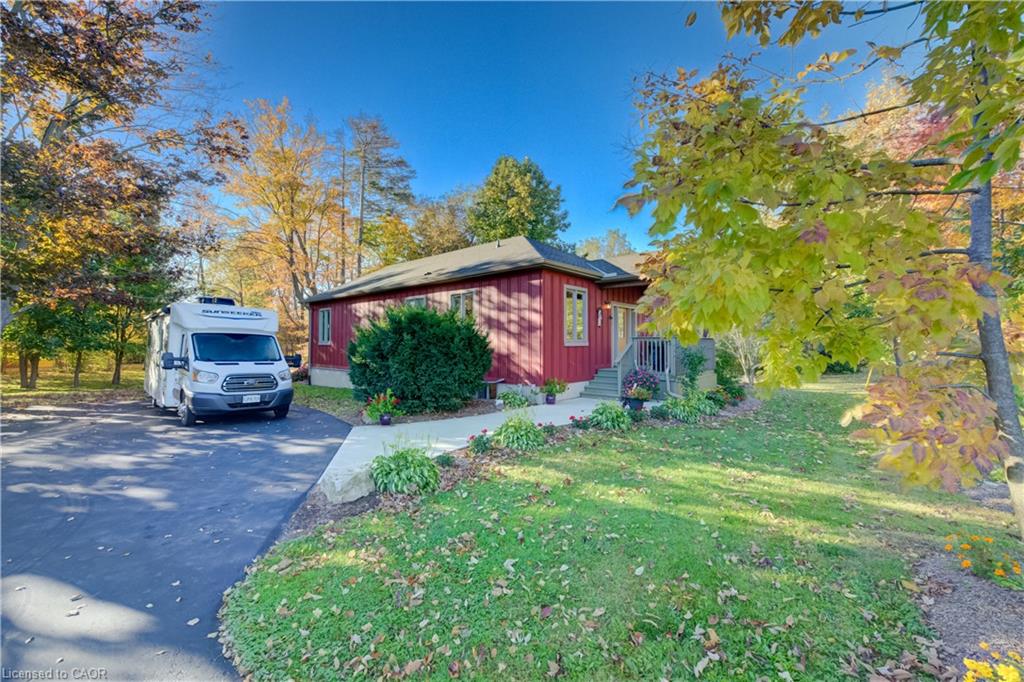 1076 Front Road Property Photo 2