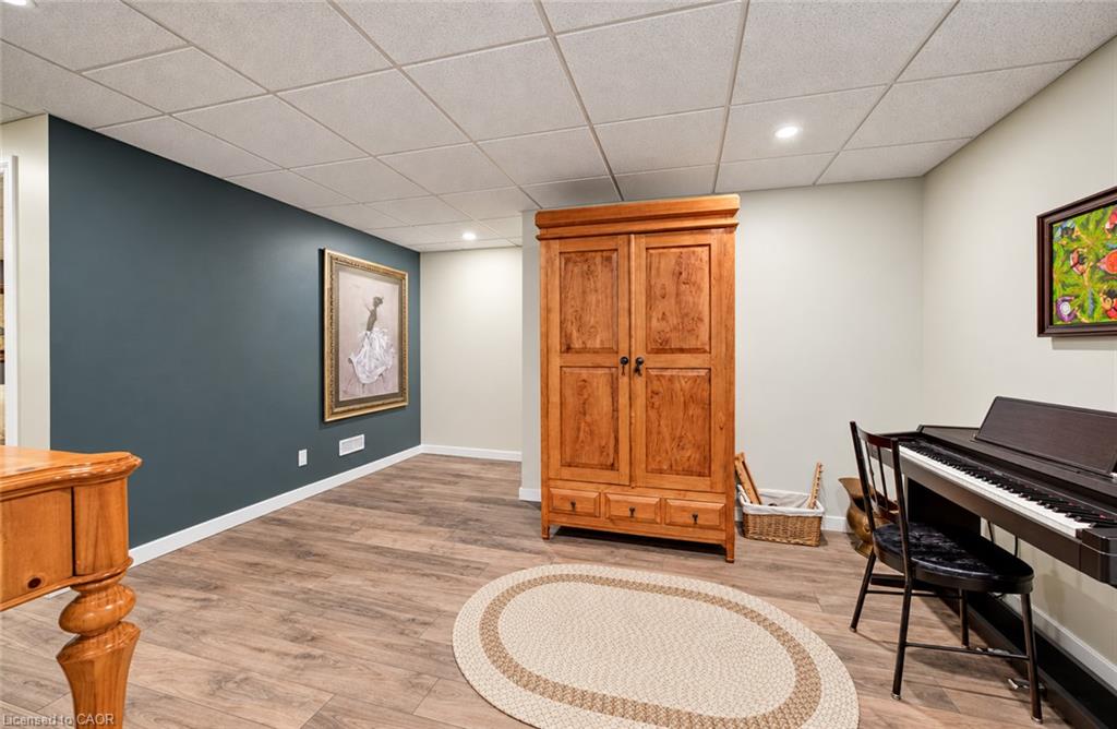 1076 Front Road Property Photo 23